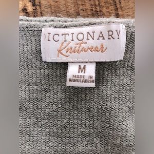 gray crop top/ cold weather